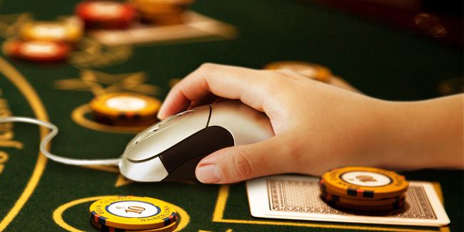 Play Domino QQ Game at Situs Judi Online Terpercaya Online Casino