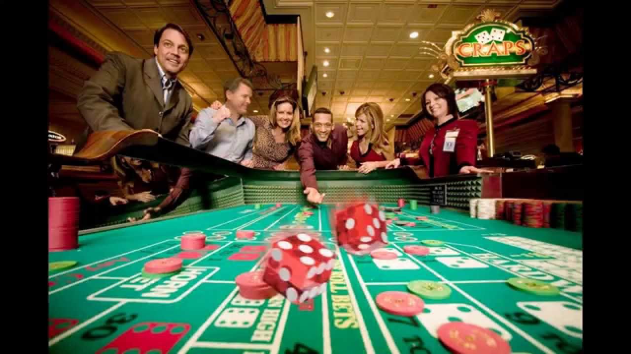 playing casino games in Canada